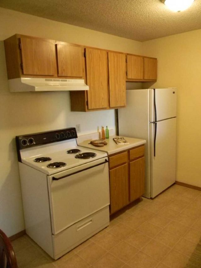 Mountain Boulevard Apartments: Two-Bedroom Option A - Kitchen