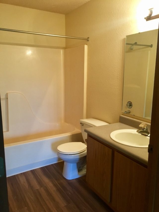 Mountain Boulevard Apartments: Two-Bedroom Option B - Bathroom